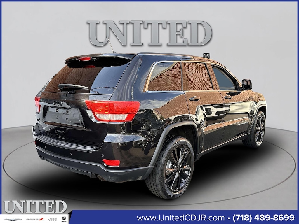 Used 2012 Jeep Grand Cherokee Laredo SUV