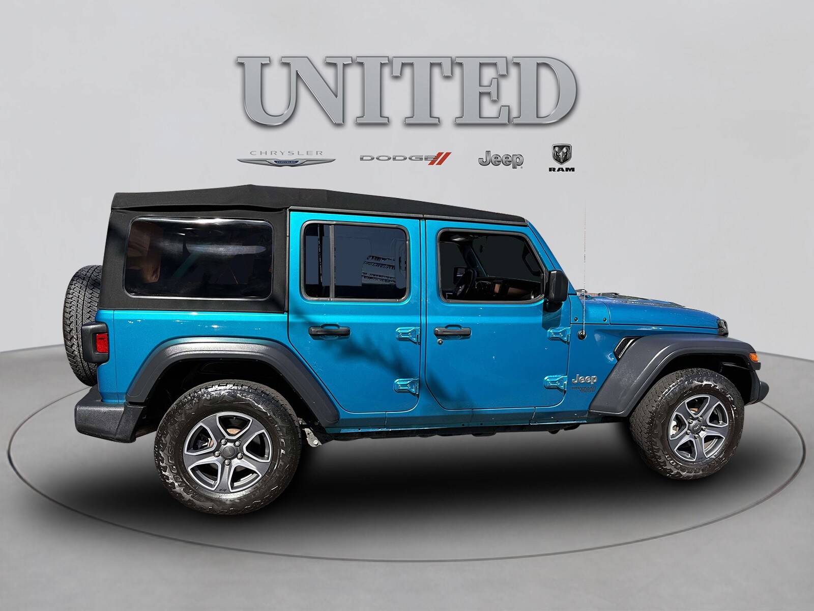 2019 Jeep Wrangler Unlimited Sport photo 2