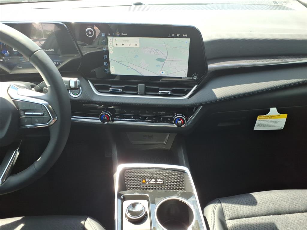 2027 Chevrolet Equinox LT - Photo 13