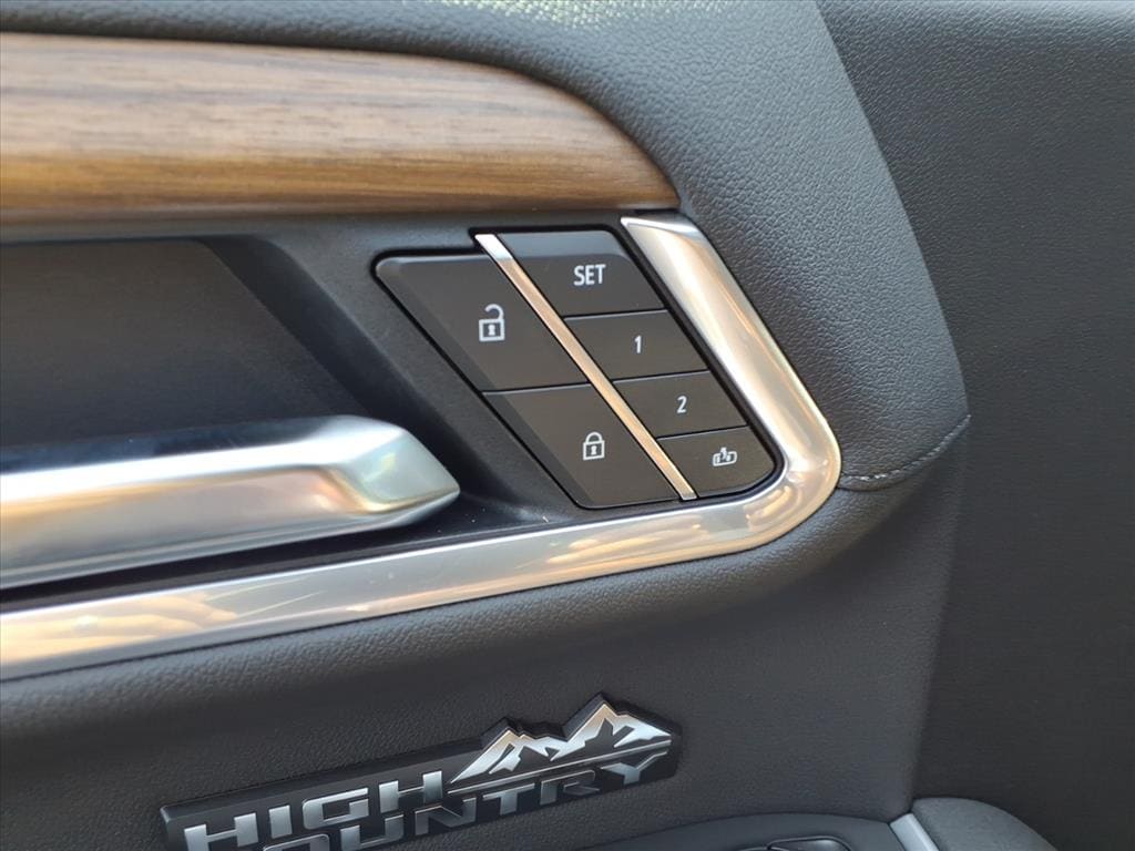 2026 Chevrolet Silverado 1500 High Country - Photo 19