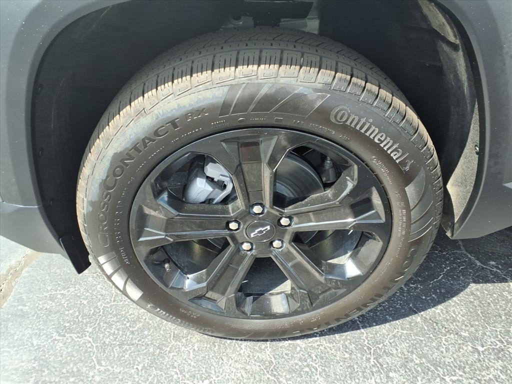 2027 Chevrolet Equinox LT - Photo 10