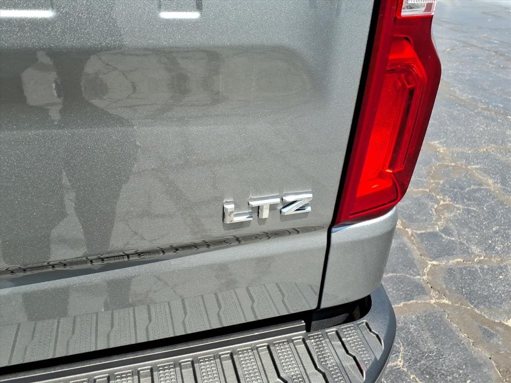 2026 Chevrolet Silverado 1500 LTZ - Photo 6