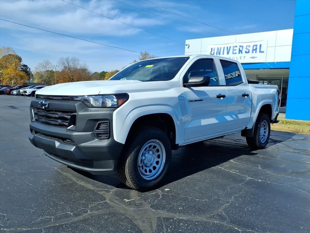 New 2025 Chevrolet Colorado WT Truck Crew Cab