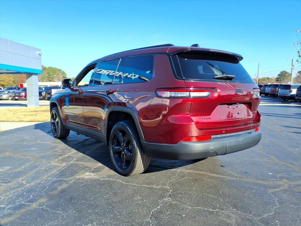 Used 2023 Jeep Grand Cherokee L Laredo SUV