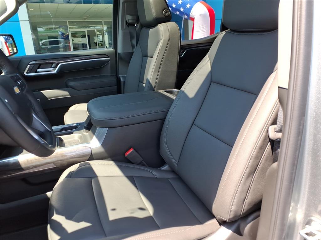 2026 Chevrolet Silverado 1500 LTZ - Photo 25