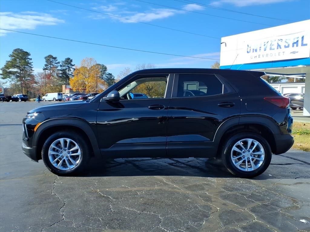 Used 2025 Chevrolet Trailblazer LS SUV