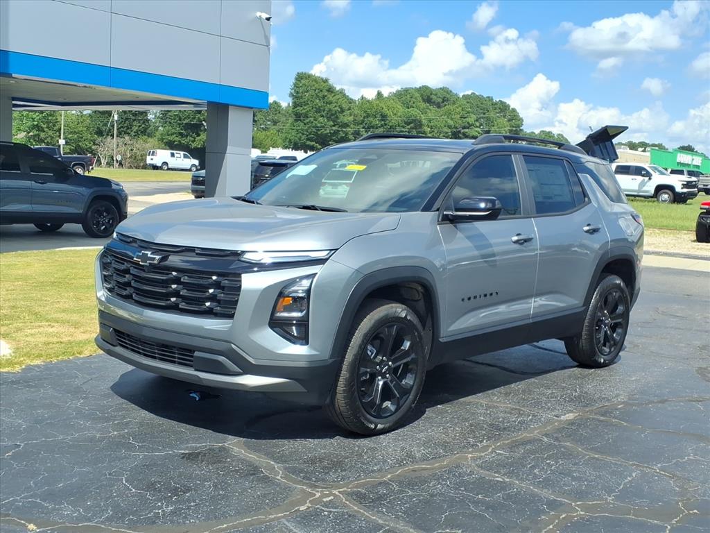 2027 Chevrolet Equinox LT - Photo 8