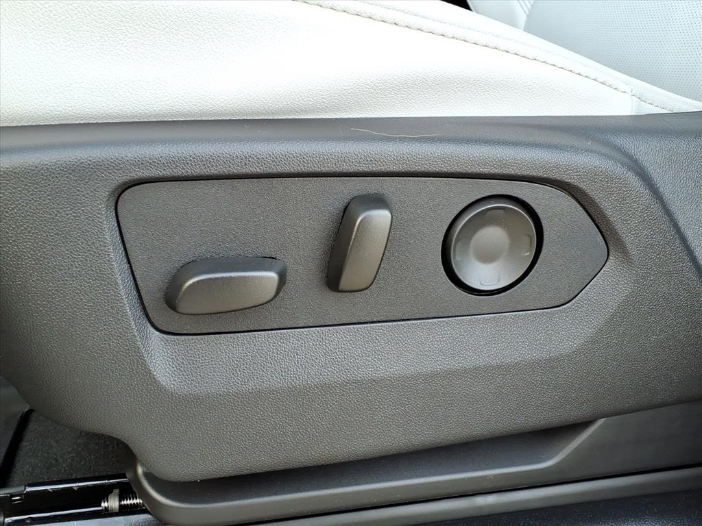 2026 Chevrolet Tahoe Premier - Photo 14
