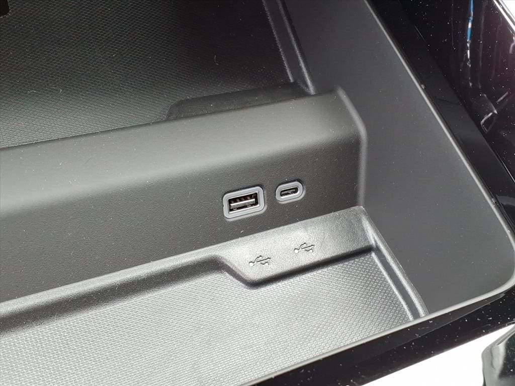 2026 Chevrolet Suburban High Country - Photo 27