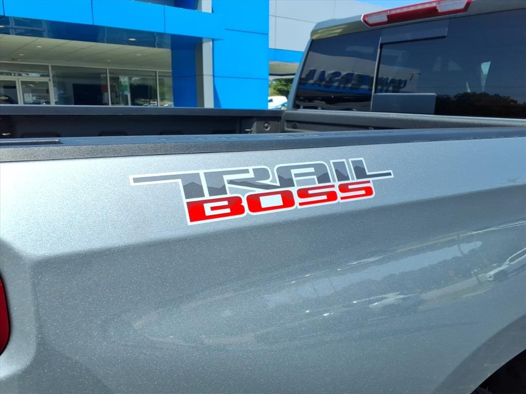 2026 Chevrolet Silverado 1500 LT Trail Boss - Photo 9