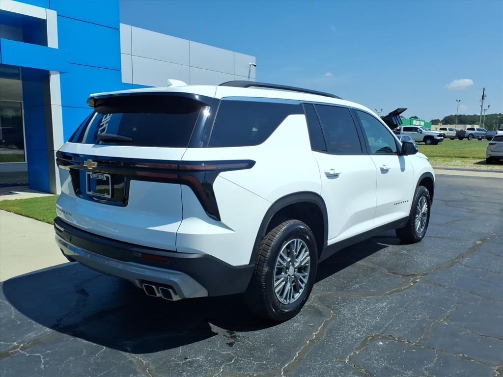 Used 2025 Chevrolet Traverse LT SUV