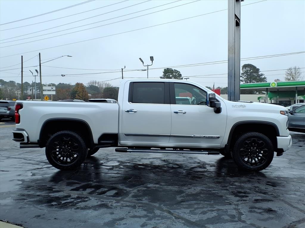 2025 Chevrolet Silverado 2500 HD High Country - Photo 10