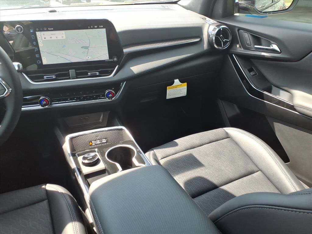 2027 Chevrolet Equinox LT - Photo 14