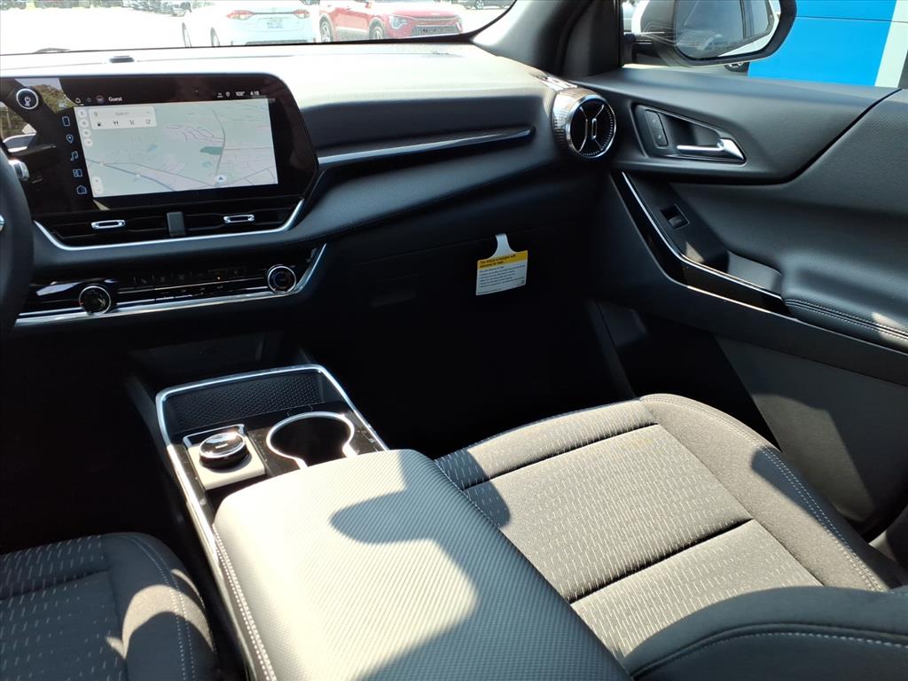 2027 Chevrolet Equinox LT - Photo 14