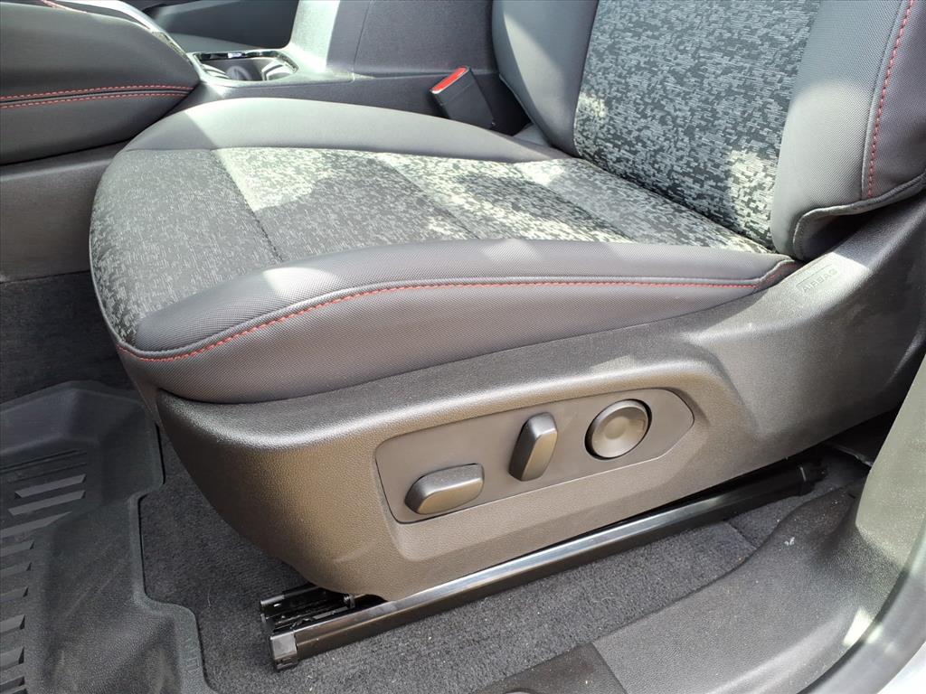 2025 Chevrolet Colorado Z71 - Photo 18