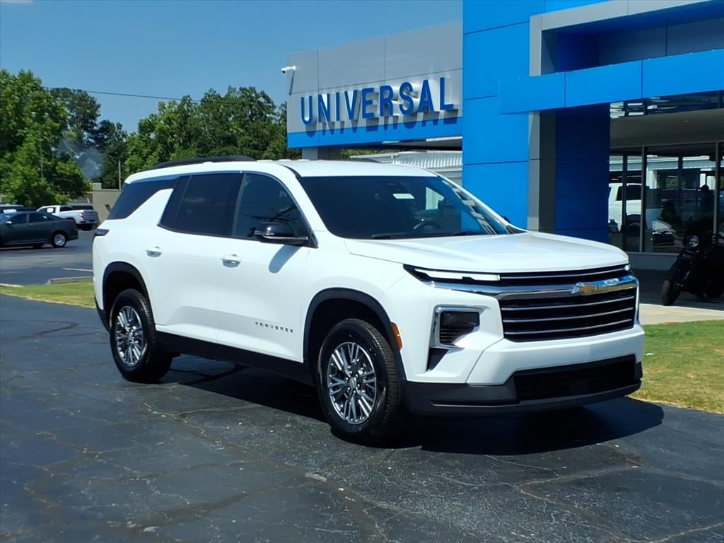 Used 2025 Chevrolet Traverse LT SUV