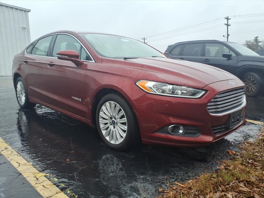 Used 2014 Ford Fusion Hybrid SE Sedan