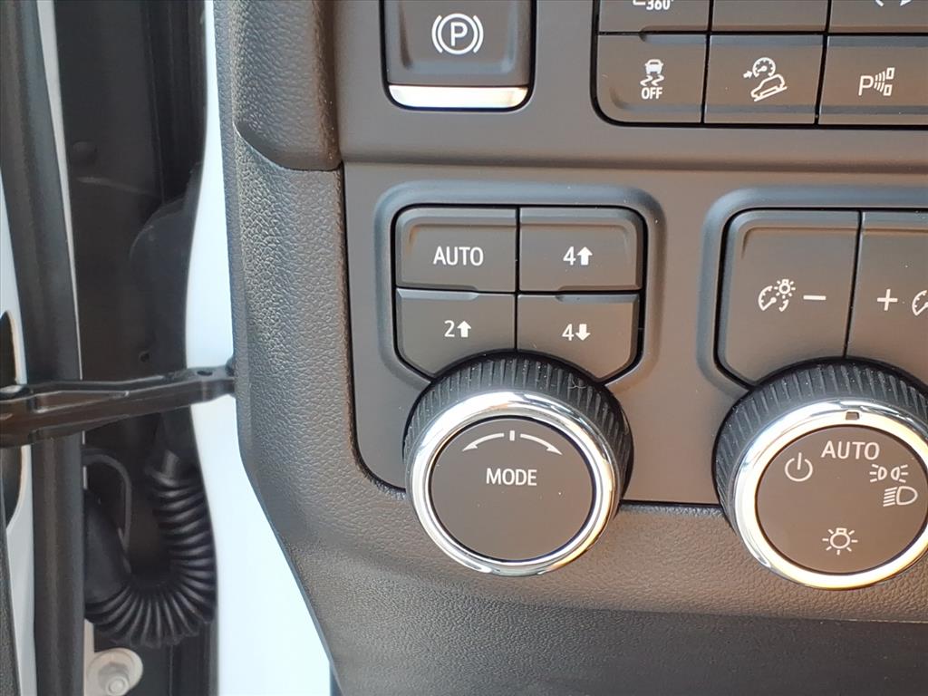 2026 Chevrolet Tahoe LS - Photo 28