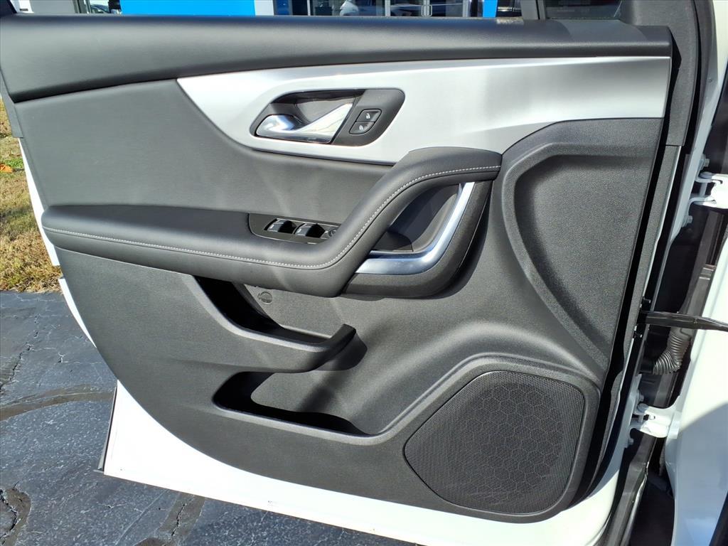 2025 Chevrolet Blazer 2LT - Photo 29