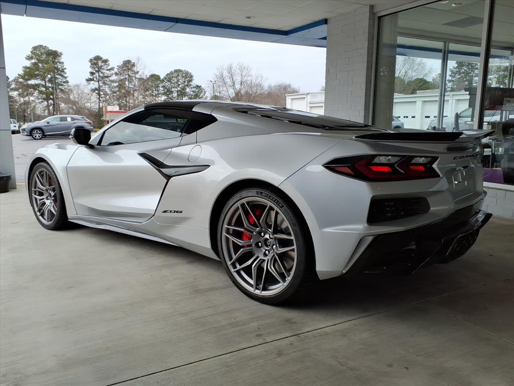 2026年 シルバー・ソブリン（St. e & Dragon） New 2026 Chevrolet Corvette Z06 For Sale at Universal Chevrolet