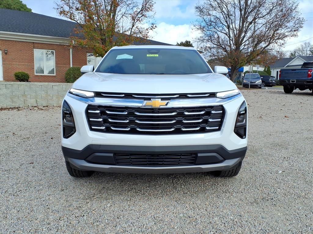 2026 Chevrolet Equinox LT photo 2