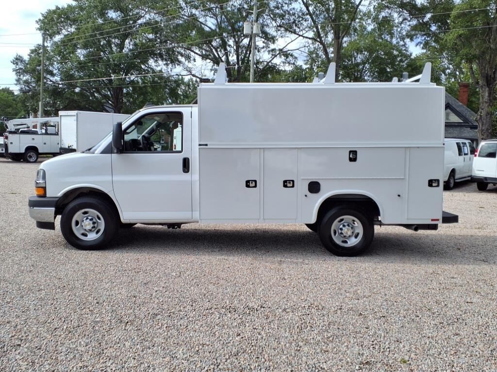 New 2025 Chevrolet Express Cutaway 3500 1WT Cutaway Van