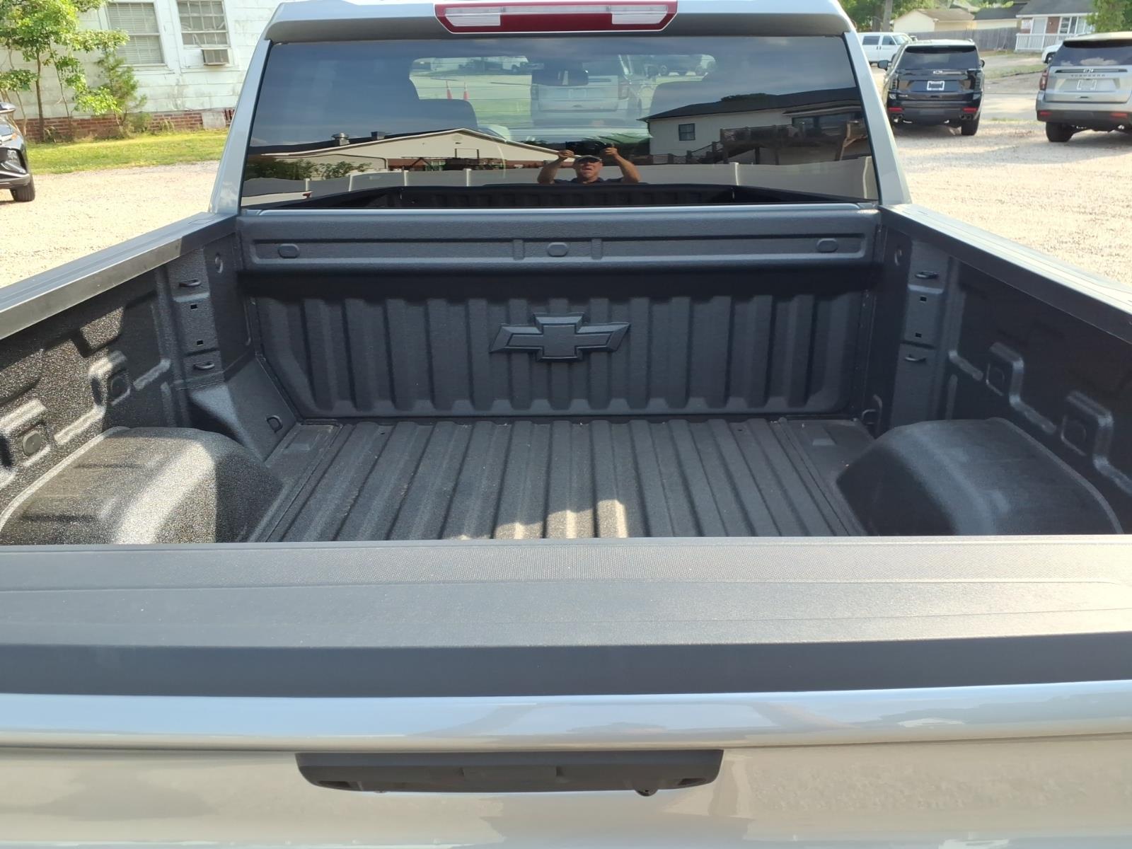 2026 Chevrolet Silverado 1500 LTZ - Photo 13