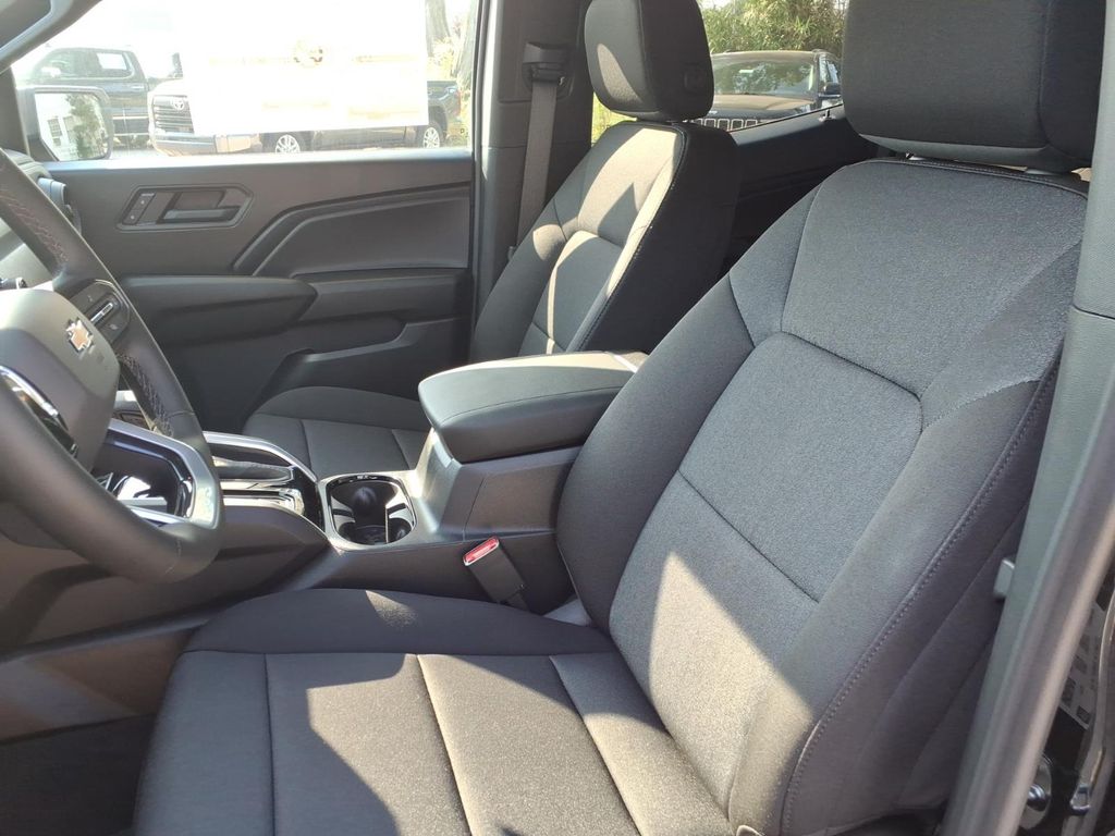 2026 Chevrolet Colorado Work Truck - Photo 18