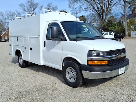 2025 Chevrolet Express Cutaway 3500 1WT Cutaway Van