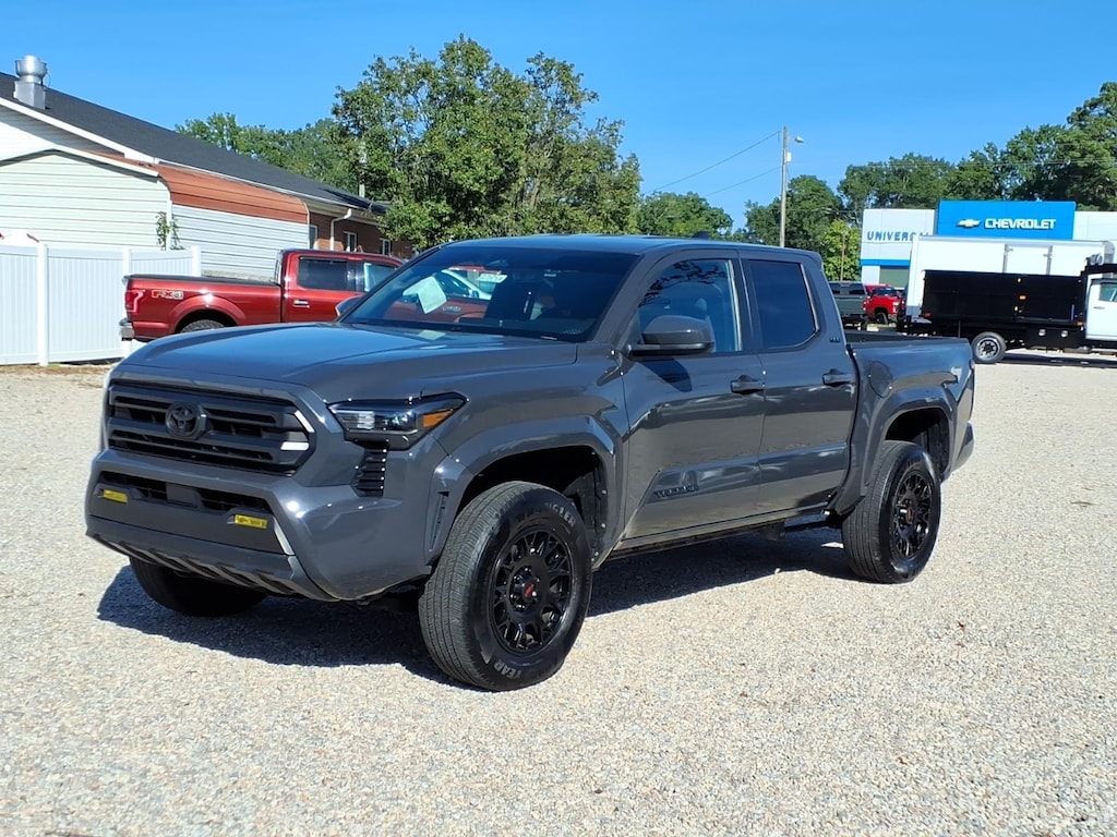 Used 2025 Toyota Tacoma SR5 Truck