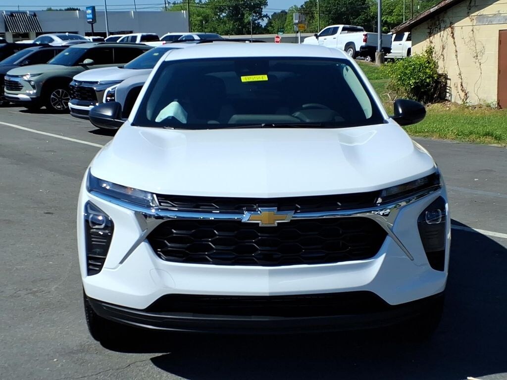 New 2026 Chevrolet Trax LS SUV