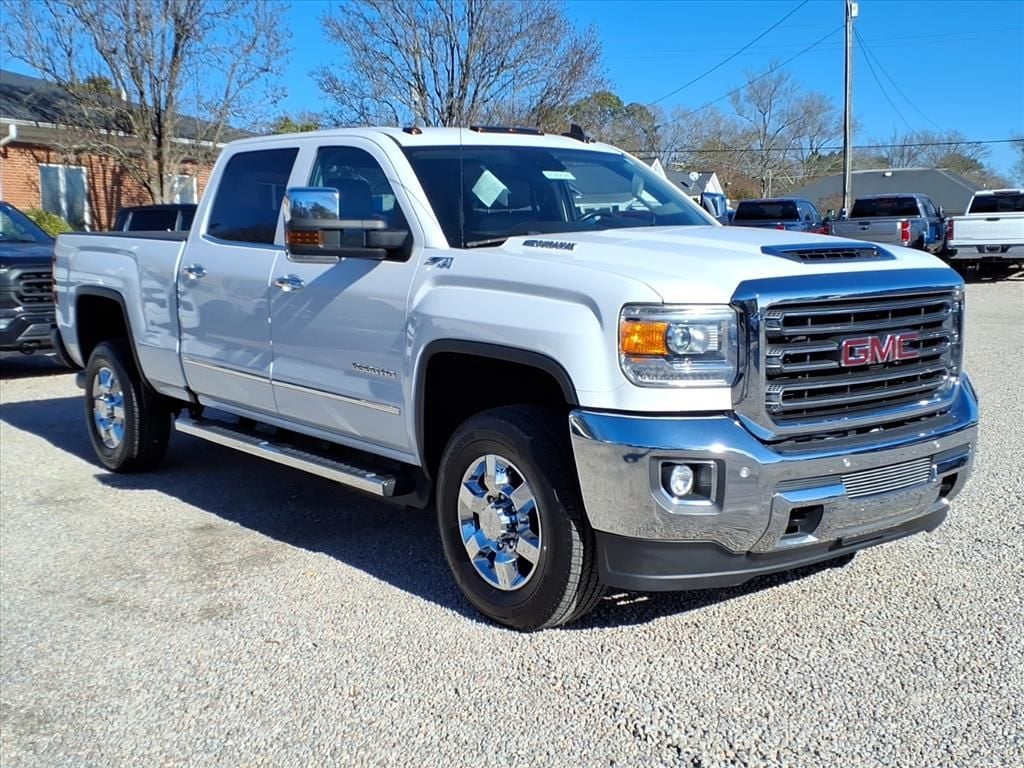 2019 GMC Sierra SLT's photo