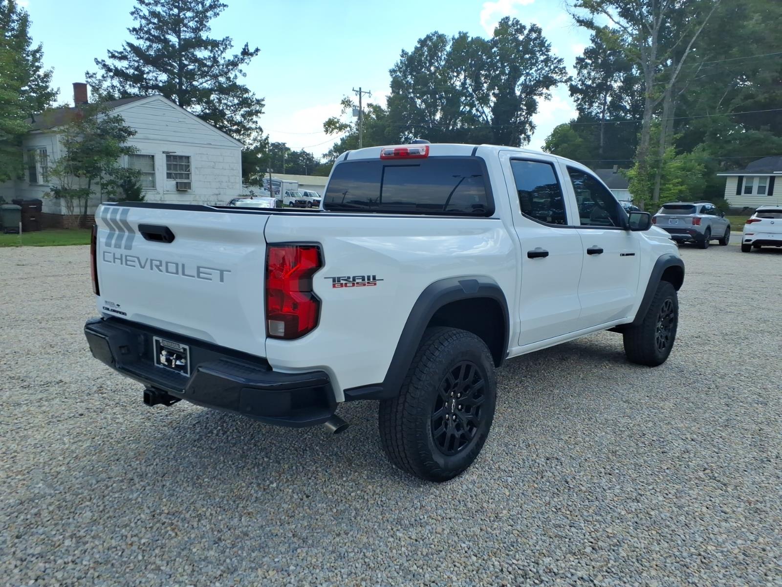 2026 Chevrolet Colorado Trail Boss - Photo 11