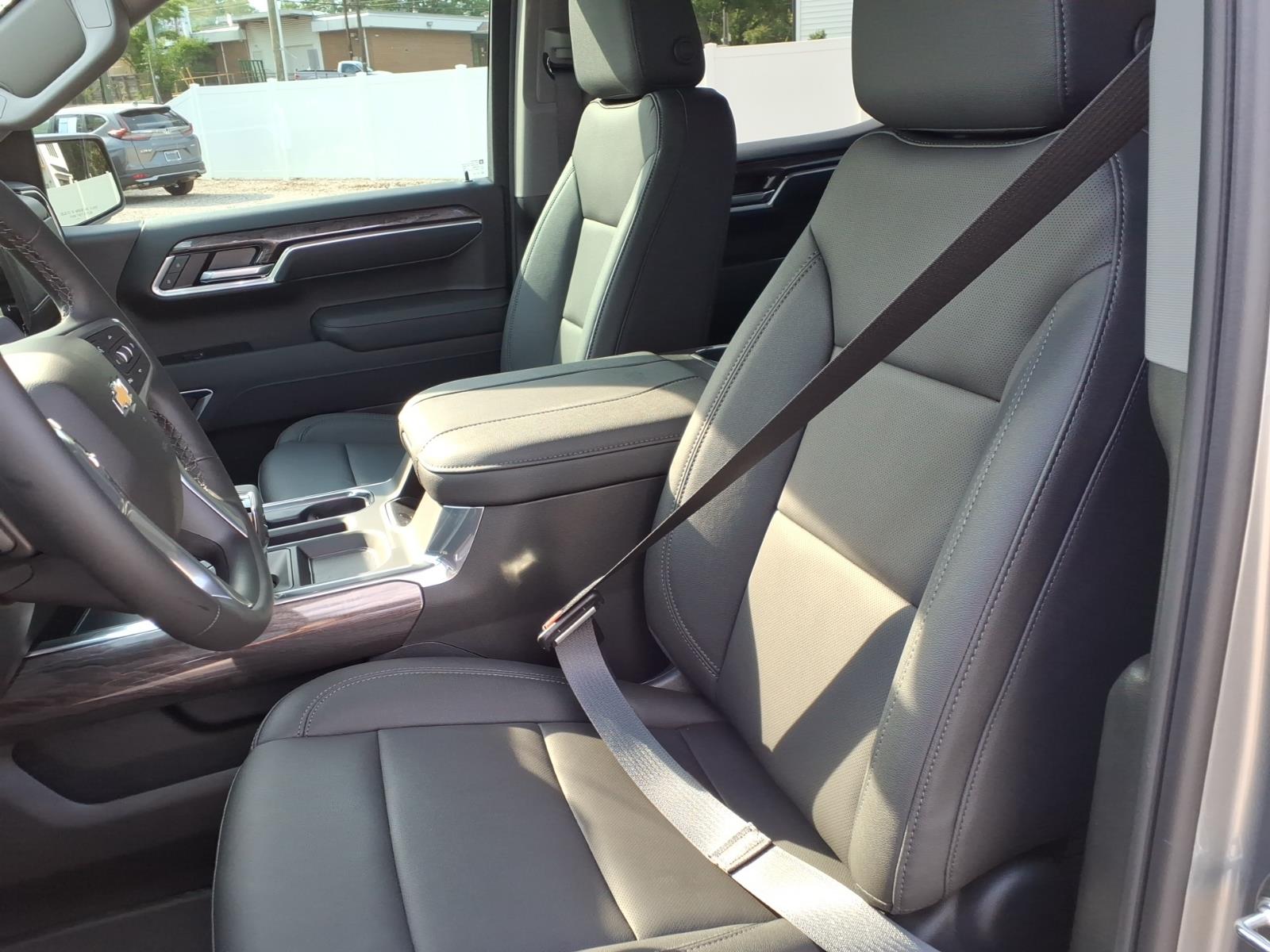 2026 Chevrolet Silverado 1500 LTZ - Photo 23
