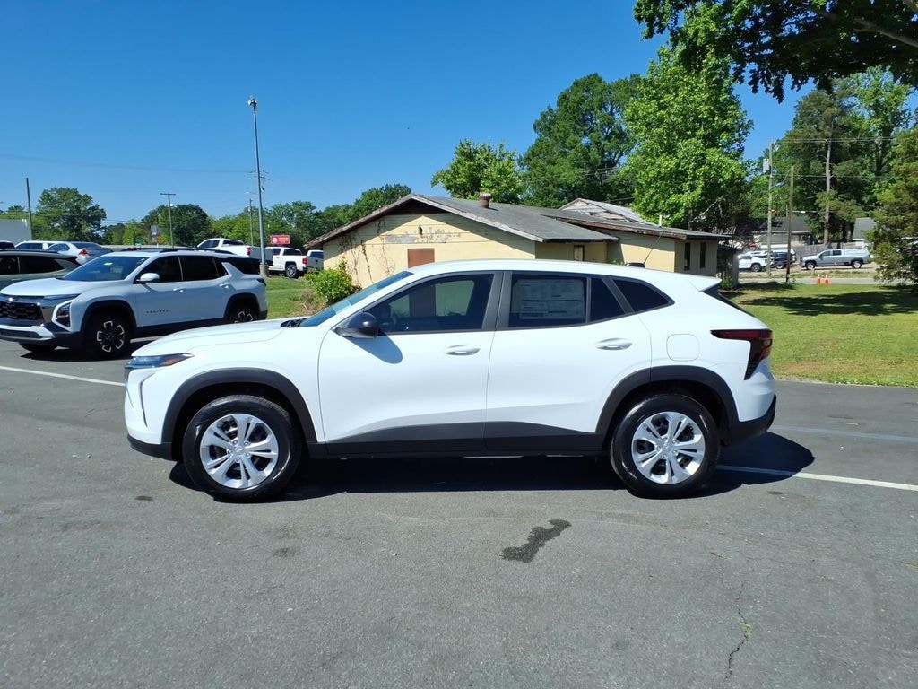 New 2026 Chevrolet Trax LS SUV