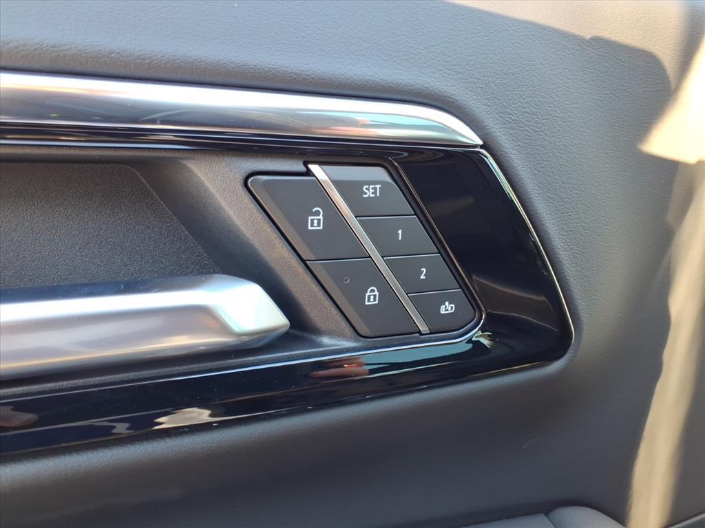 2026 Chevrolet Suburban Premier - Photo 16