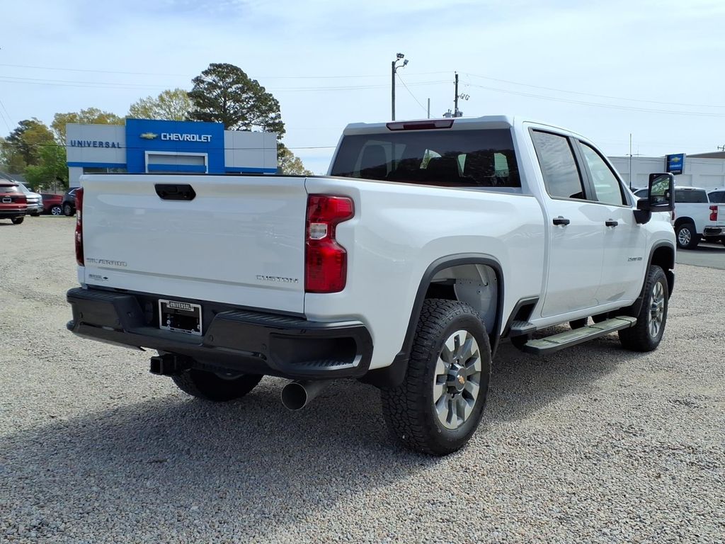 2026 Chevrolet Silverado 2500 HD Custom - Photo 9