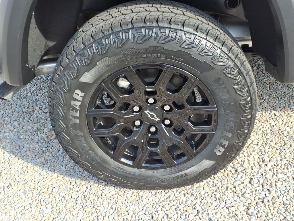 2026 Chevrolet Colorado Trail Boss - Photo 12