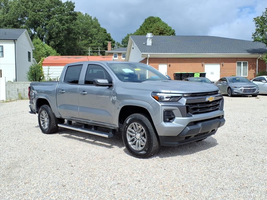 2025 Chevrolet Colorado LT's photo
