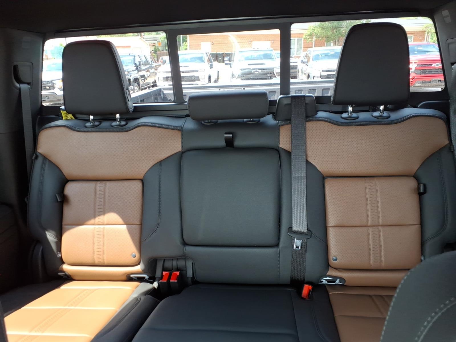 2026 Chevrolet Silverado 1500 High Country - Photo 23