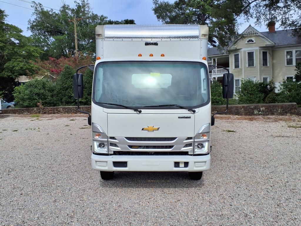 2025 Chevrolet Silverado 3500HD Base photo 2