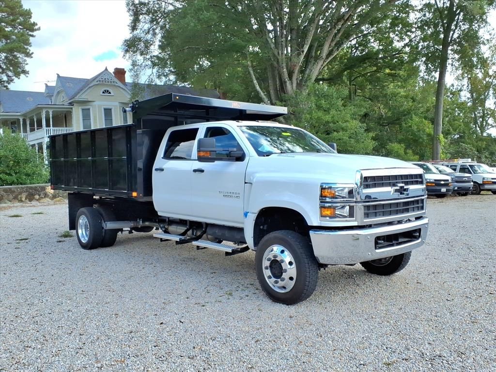 2025 Chevrolet Silverado 4500 Medium Duty Chassis Cab Work Truck's photo