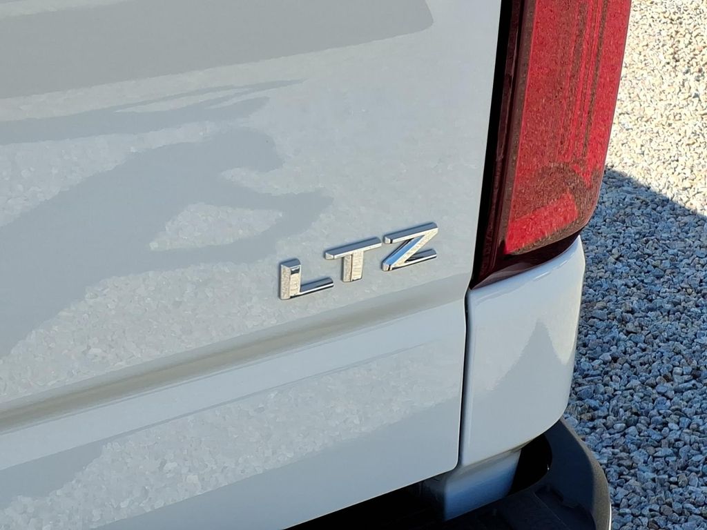 2026 Chevrolet Silverado 1500 LTZ - Photo 7