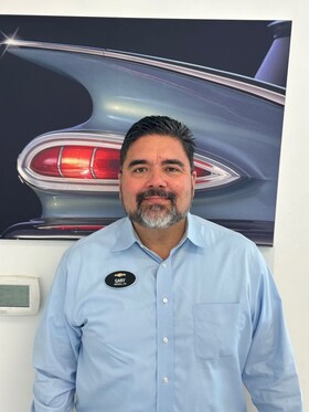 Staff member GARY BRIDDLE from e1c8f83af1b9