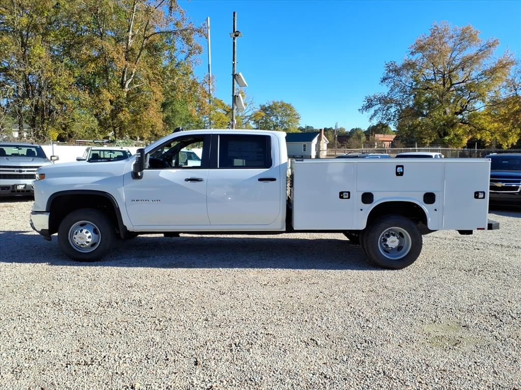 2026 Chevrolet Silverado 3500HD Work Truck photo 4
