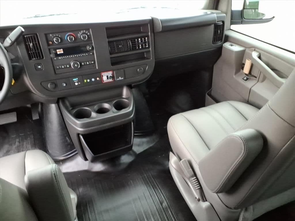 2025 Chevrolet Express Cargo Work Van - Photo 15