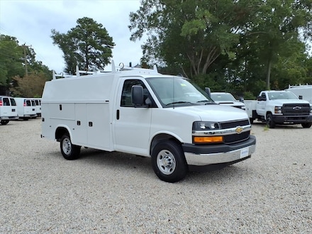 2025 Chevrolet Express Cutaway 3500 1WT Cutaway Van