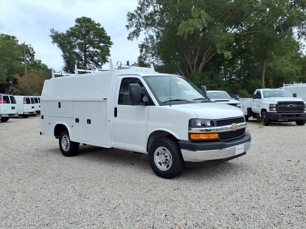 New 2025 Chevrolet Express Cutaway 3500 1WT Cutaway Van