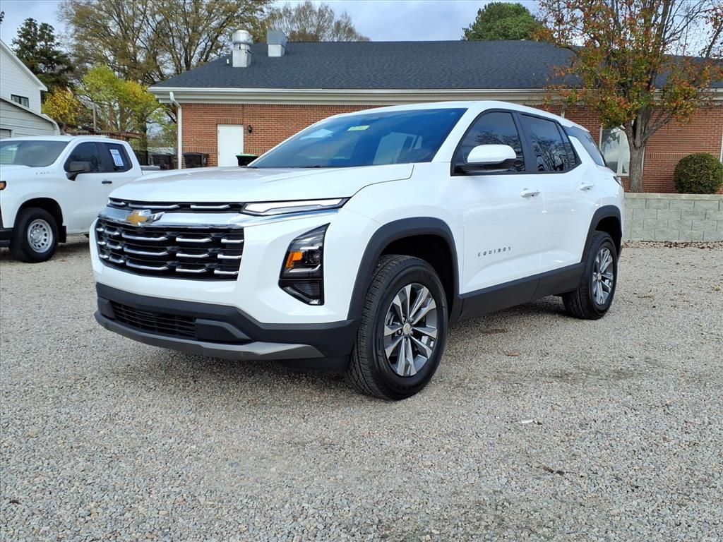 2026 Chevrolet Equinox LT photo 3