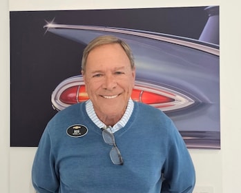 Staff member BOB JORDAN from e1c8f83af1b9